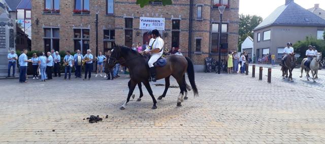 SINT DONATUS OMMEGANG – EEN EERVOLLE TRADITIE © Onbekend